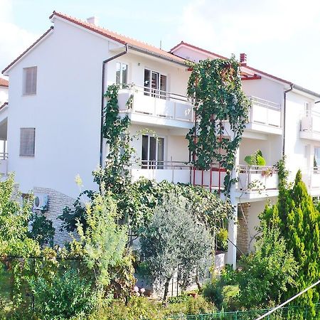 Apartments Ceja Near Sea Medulin Exterior foto