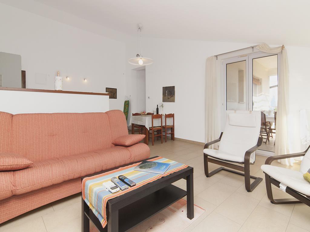 Apartments Ceja Near Sea Medulin Quarto foto