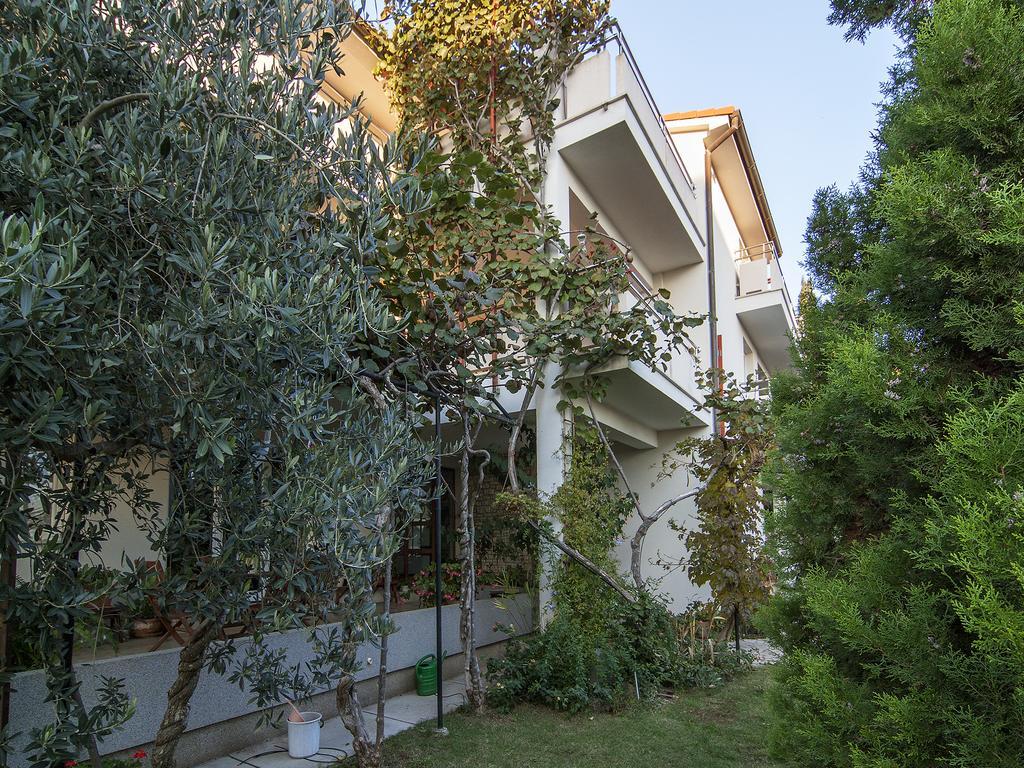 Apartments Ceja Near Sea Medulin Exterior foto